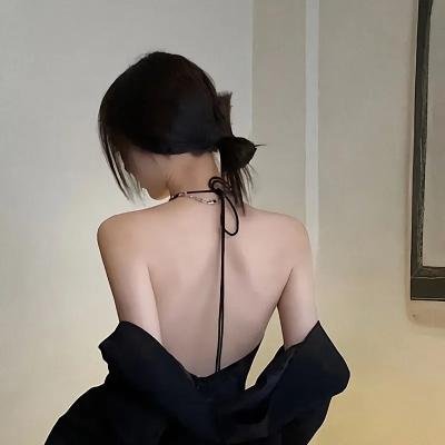 黑色疤痕的蓝调
